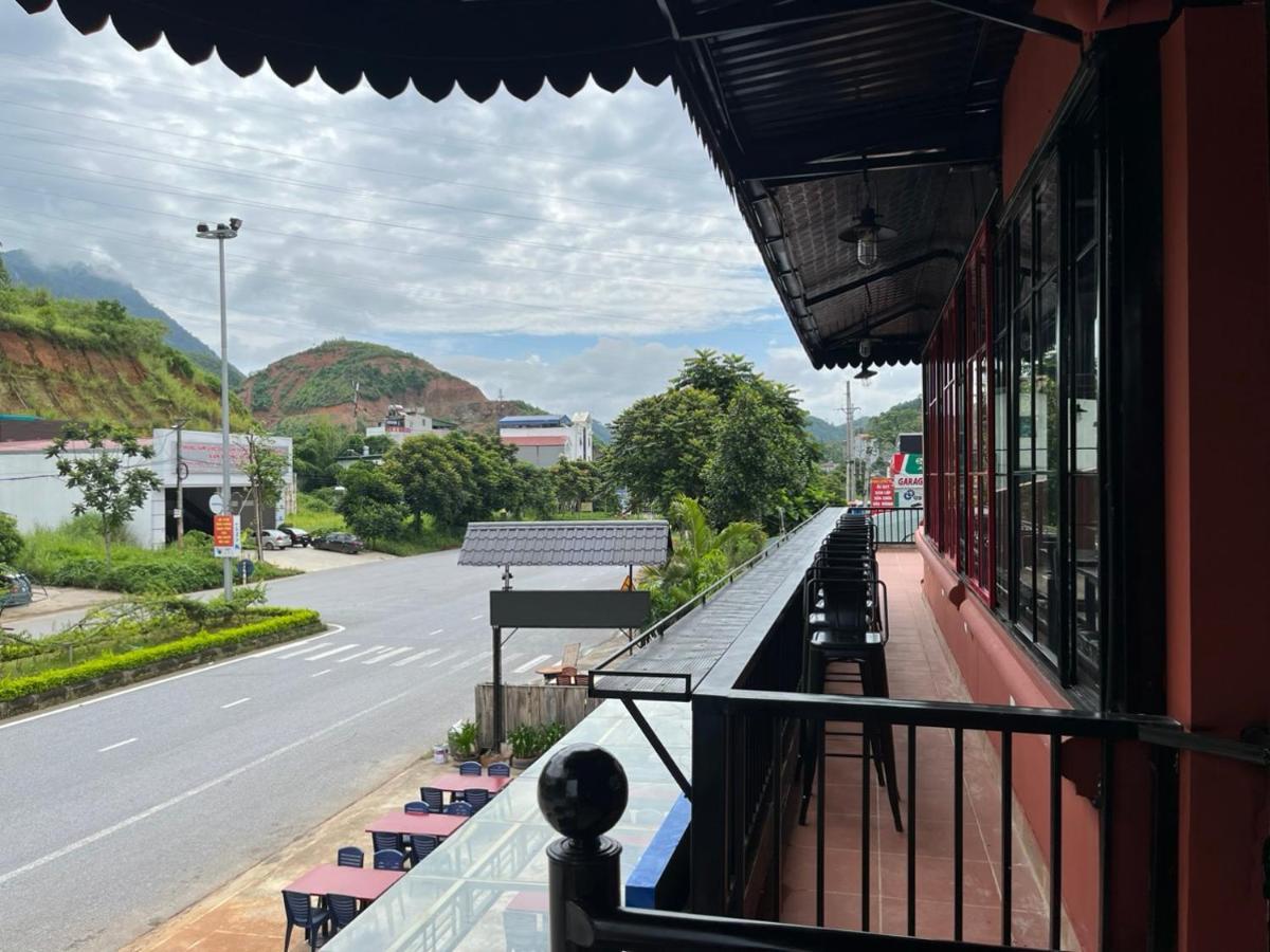 Rocks Ha Giang Hostel & Tour Exterior foto