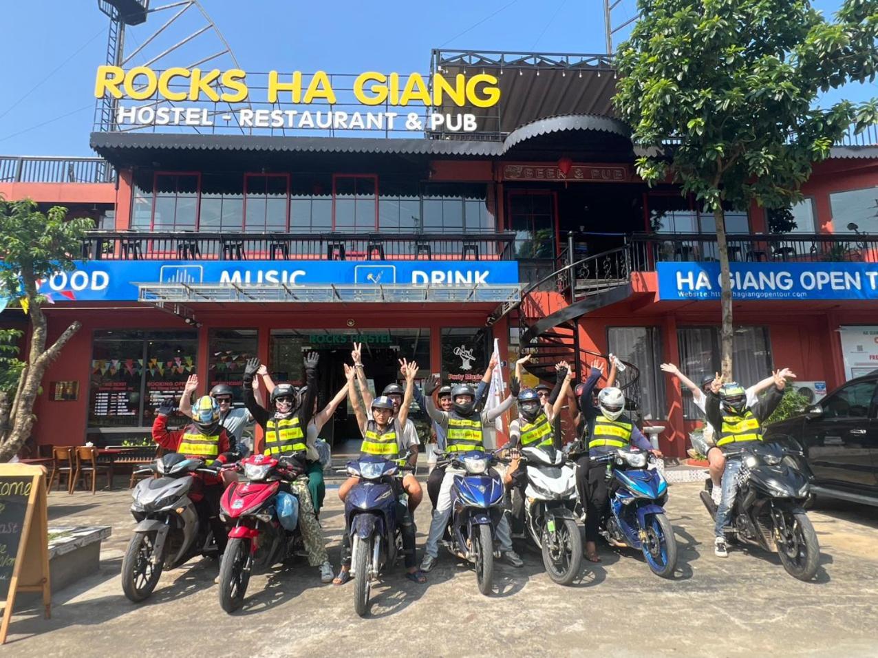 Rocks Ha Giang Hostel & Tour Exterior foto